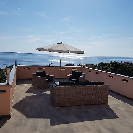 Apartmani Ivana Cres Exterior foto